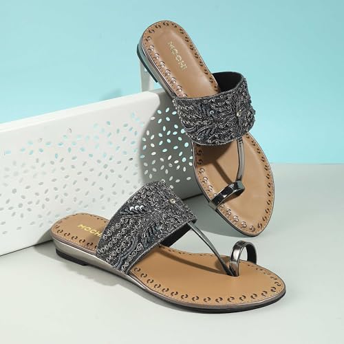 Mochi Women Gold Chappals UK/6 EU/39(35-2114)