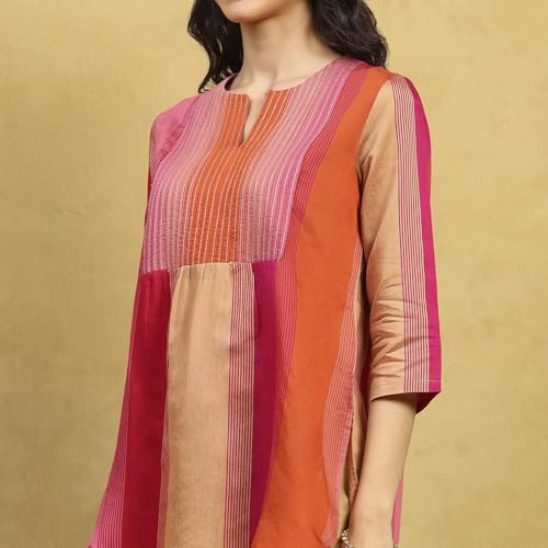 Rangriti Women Fuchsia Viscose Blend Solid Tiered Kurti_32