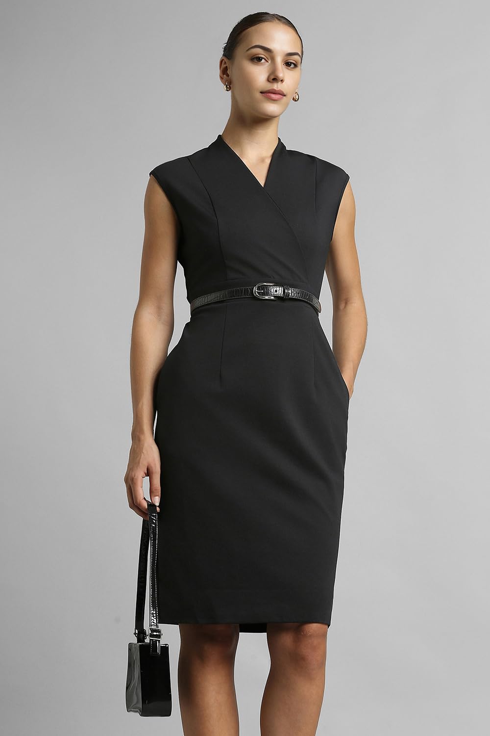 Van Heusen Women's Rayon Modern Above The Knee Dress (VWDRCRGF557183_Black