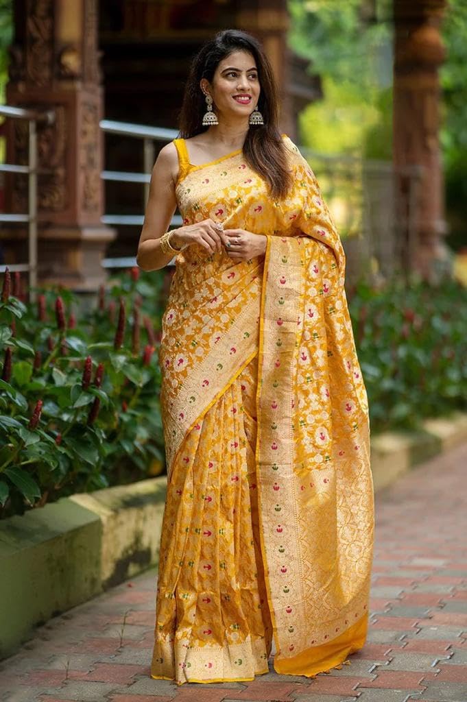 NIRLABH Yellow Kanjivaram Silk Saree With Blouse