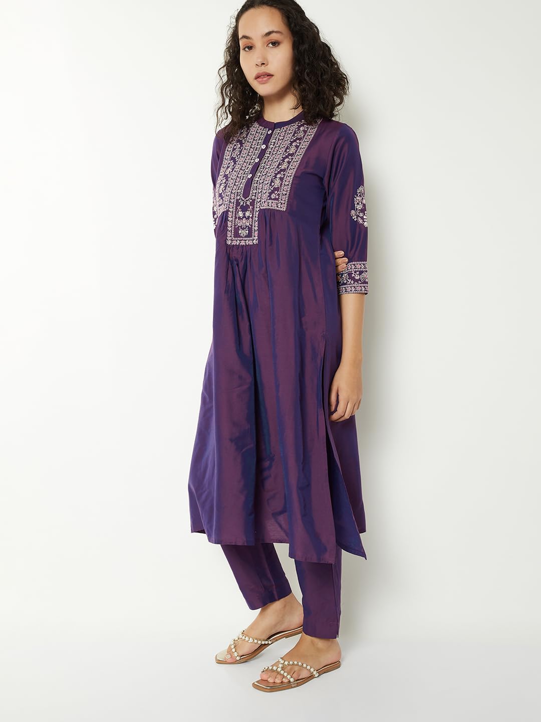 Max Women Embroidered Straight Kurta Set (Purple_L)