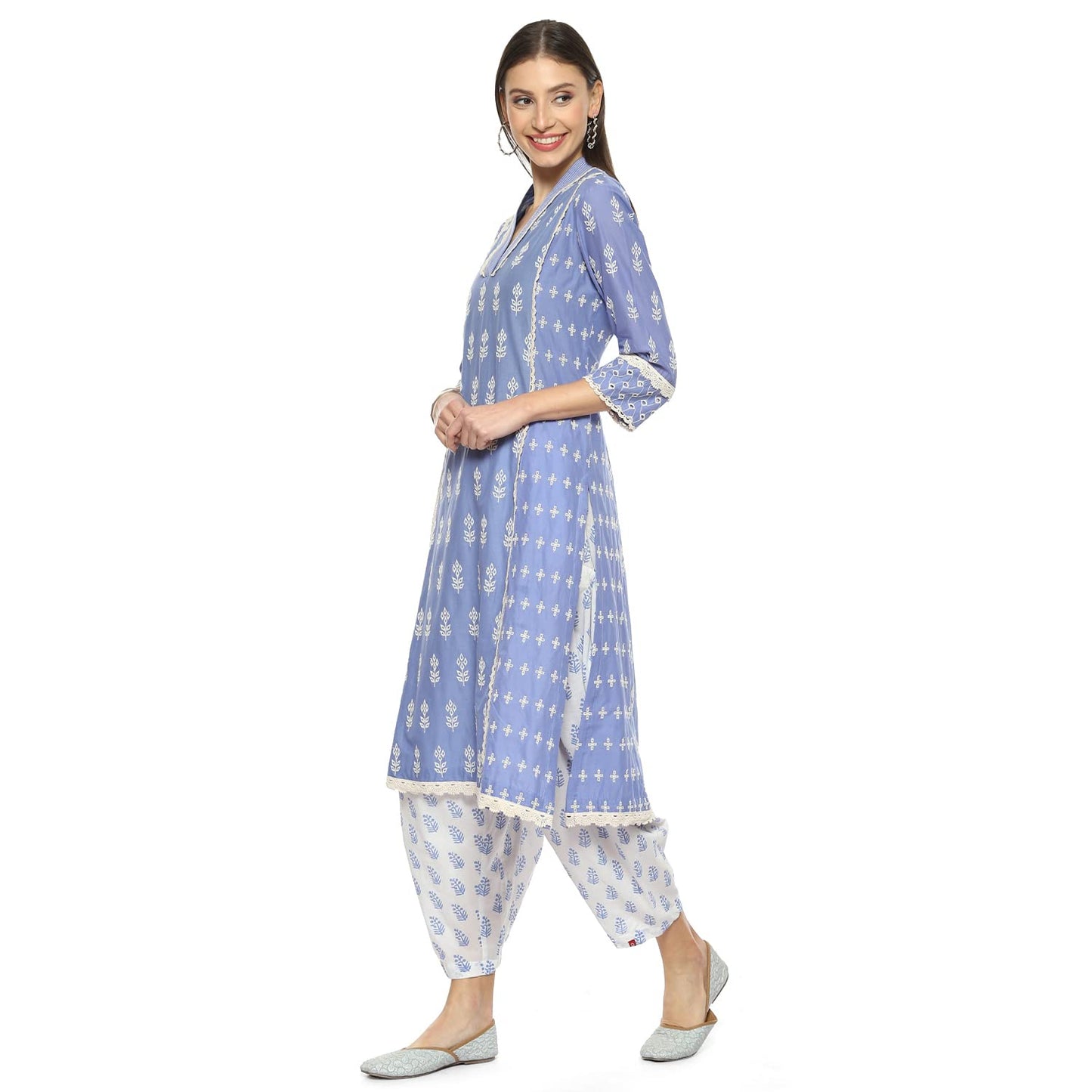 BIBA Women's Lilac Cotton Straight Embroidred Kurta