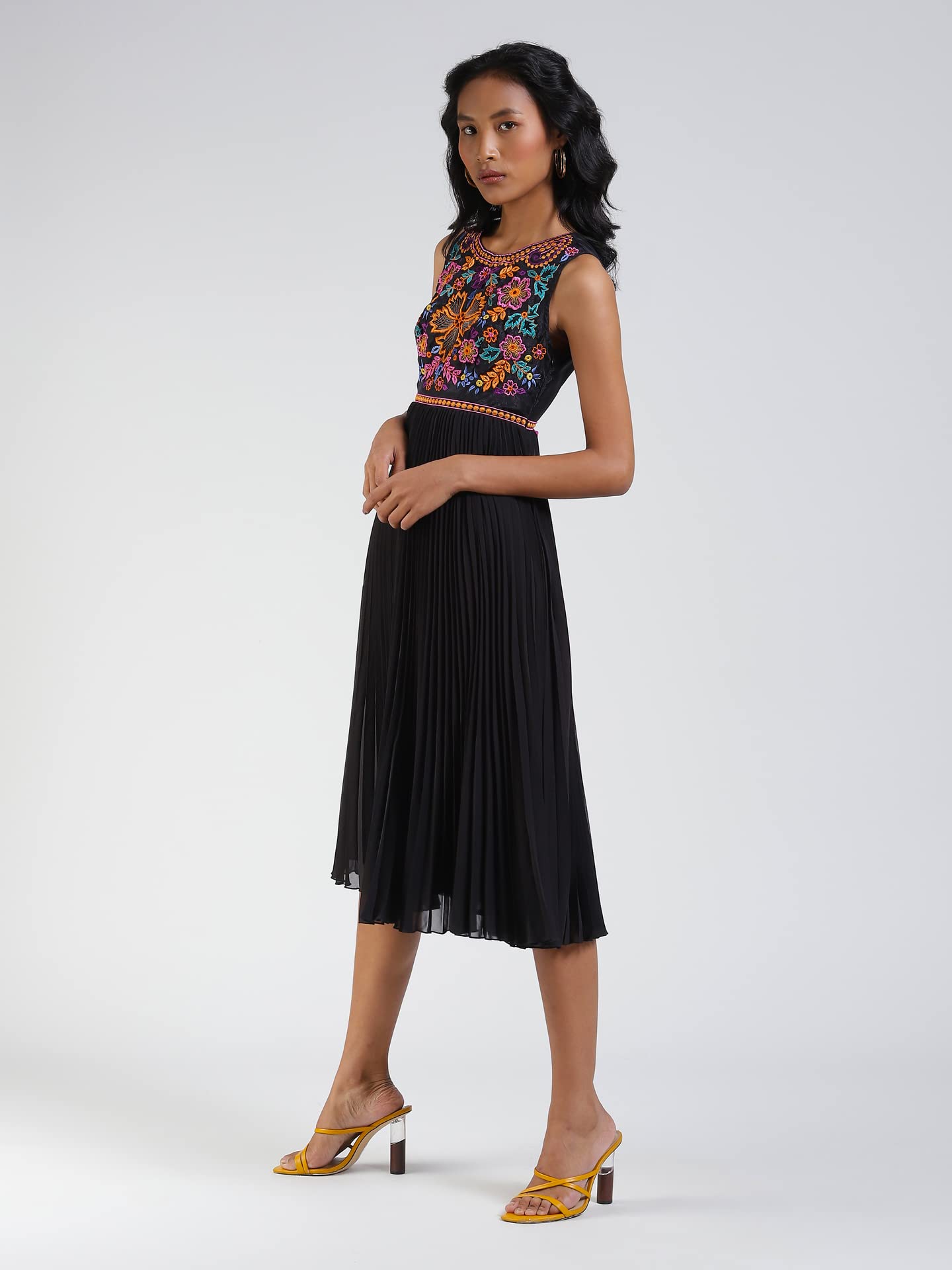 Label RITU KUMAR Round Neck Sleevless Long Dress Black