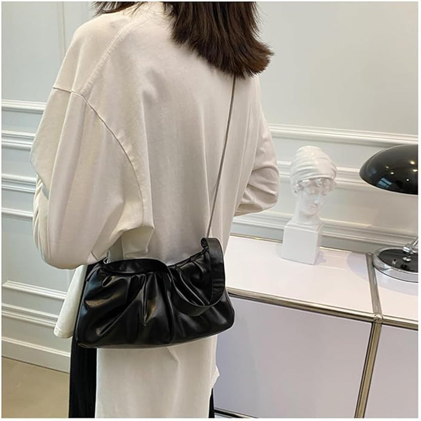 SIBY PU Leather Retro Sling Bag for Women | Small Crossbody Handbag with Chain Strap and Zipper Closure - Black