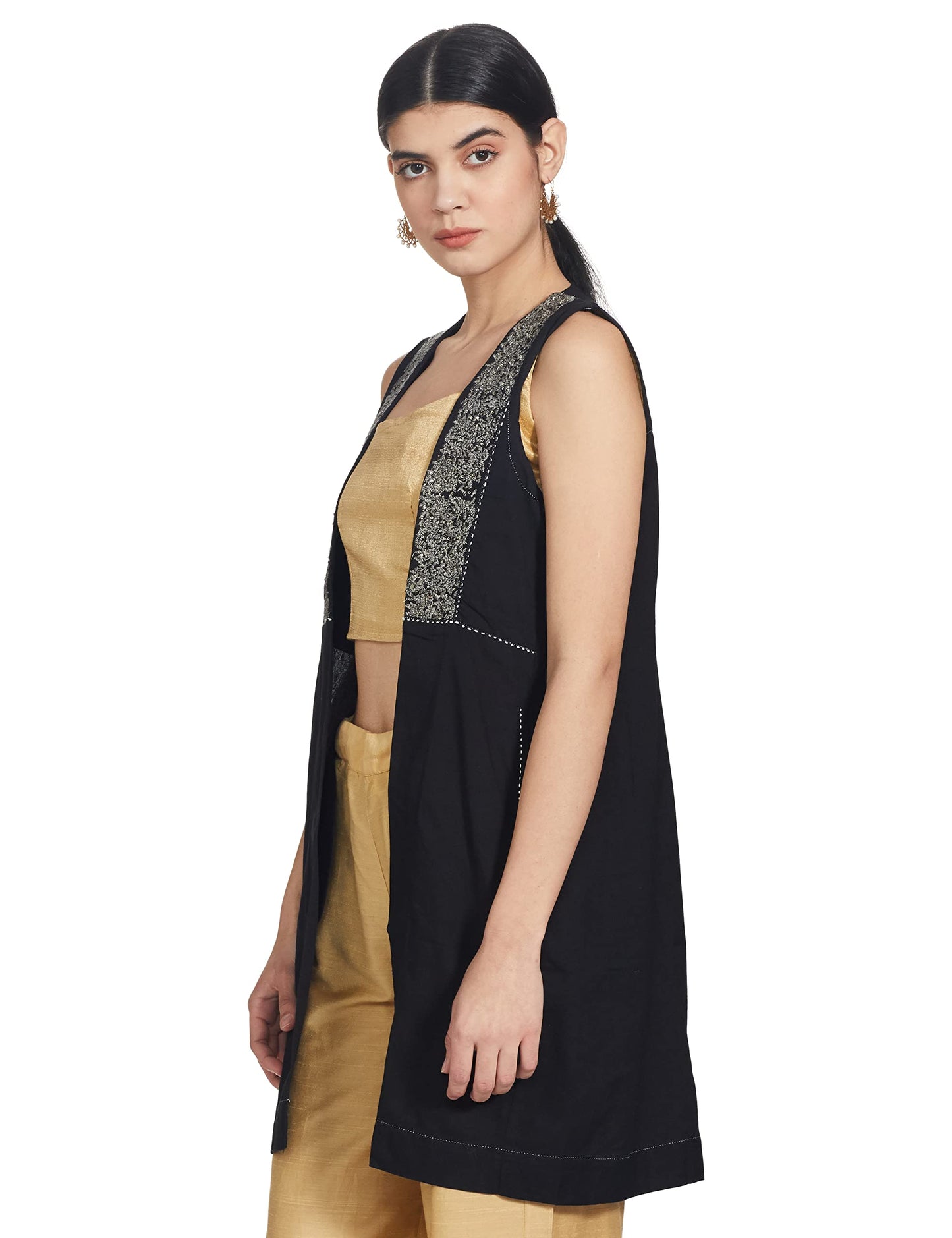 W for Woman Black Sleeveless Embroidered Shrug_21FEW20126-214360_2XL