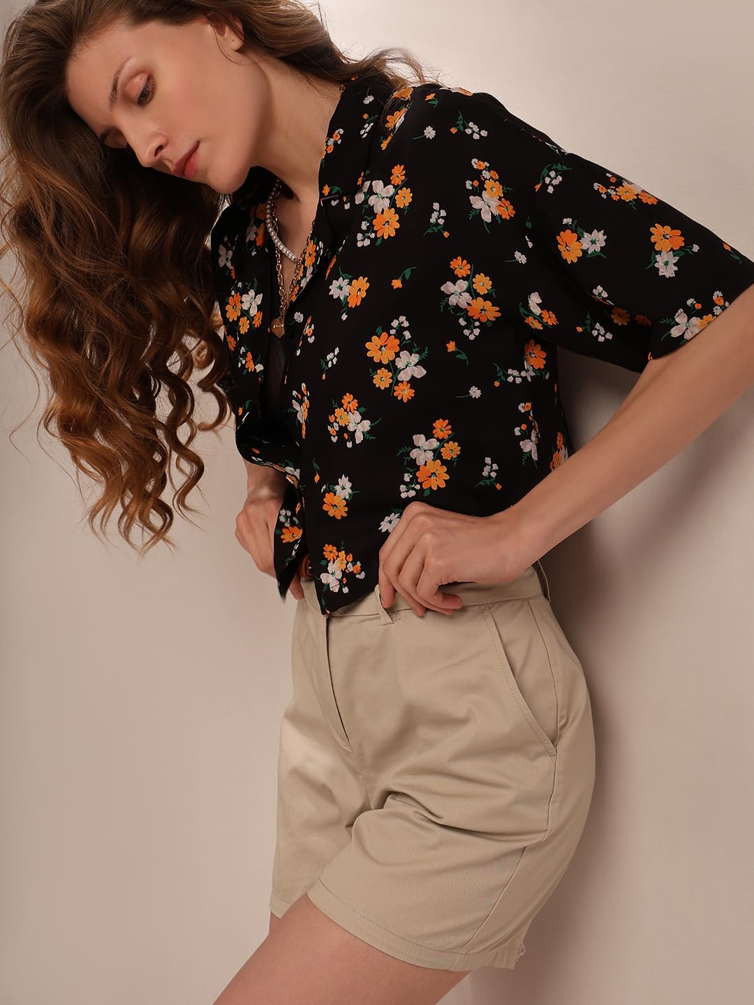VERO MODA Women Floral Print Black Viscose Boxy Fit Crop Length Shirt