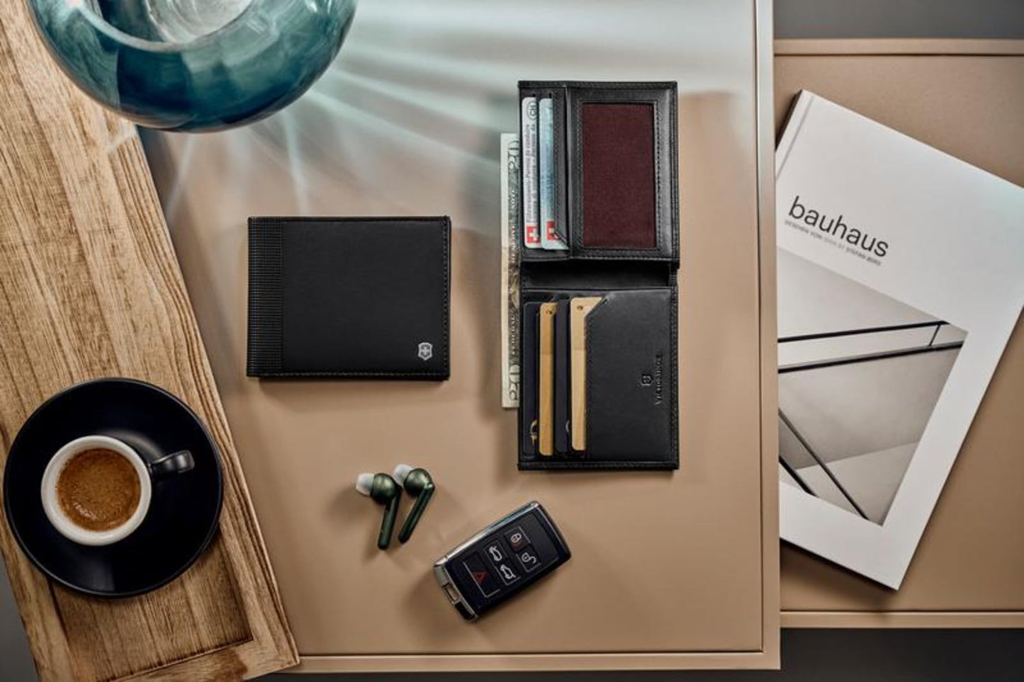 Victorinox Altius Alox, Bi-Fold Leather Wallet with RFID Protection for Men, Black (611570)