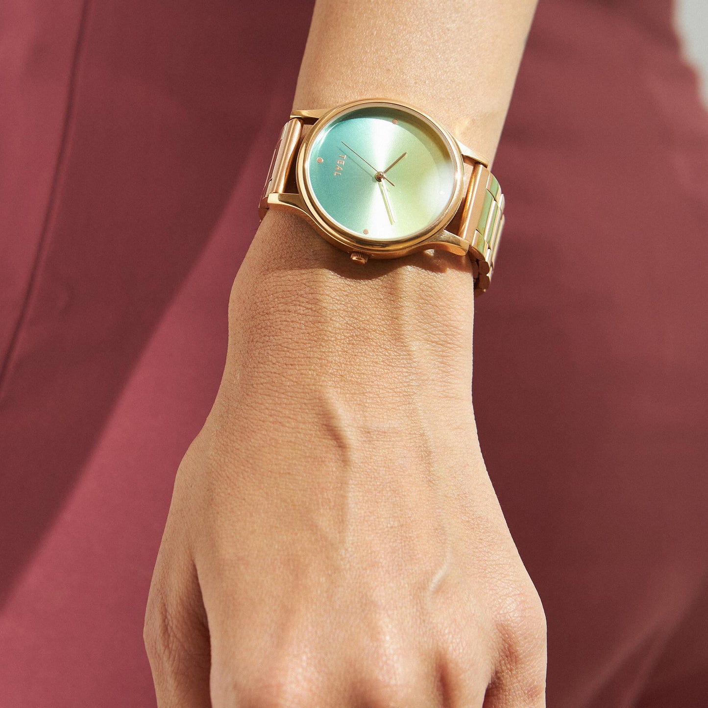 TEAL BY CHUMBAK Round Dial Analog Hand Watch for Women, Gifts for Women/Girls/Ladies, Stylish Fashion Watch for Casual/Work