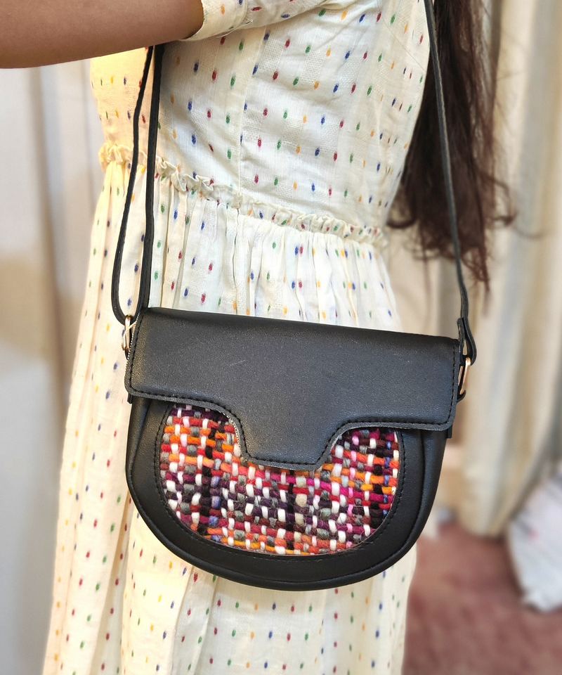 Mini Black Messenger Sling Bag - SaumyasStore