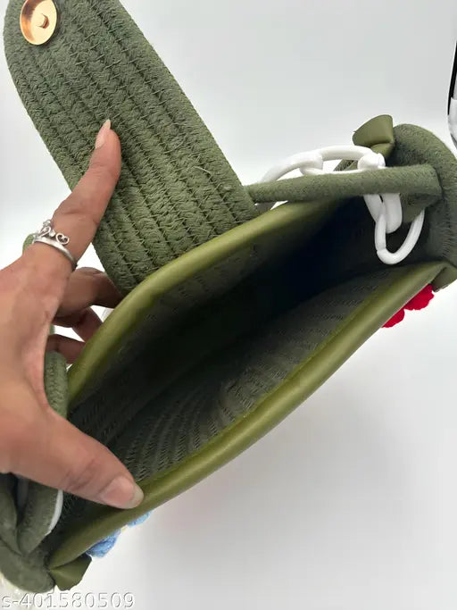 2024 Summer Macrame  Straw Rattan Woven Daisy Flower Shoulder Crossbody Handbag for womens and Girls Tote bag Shoulder bag Trendy