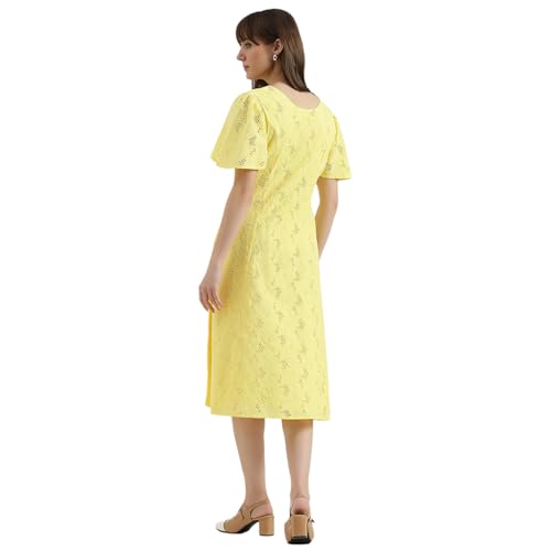 United Colors of Benetton Regular Fit V-Neck Schiffli Embroidered Dress (Size : M) - 26P4WVNDRS83I1G3 Yellow