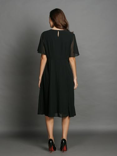 Zink London Women's Black Solid Regular Midi Dress