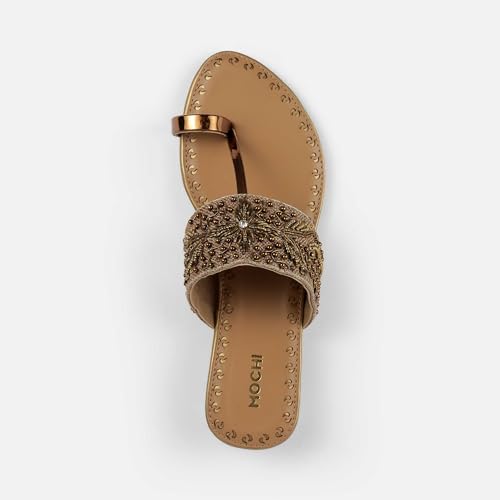 Mochi Women Gold Chappals UK/7 EU/40(35-2114)