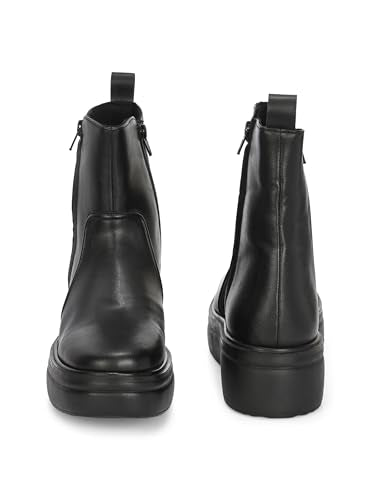 Delize Women Black Ankle Heeled western boots 65036-39