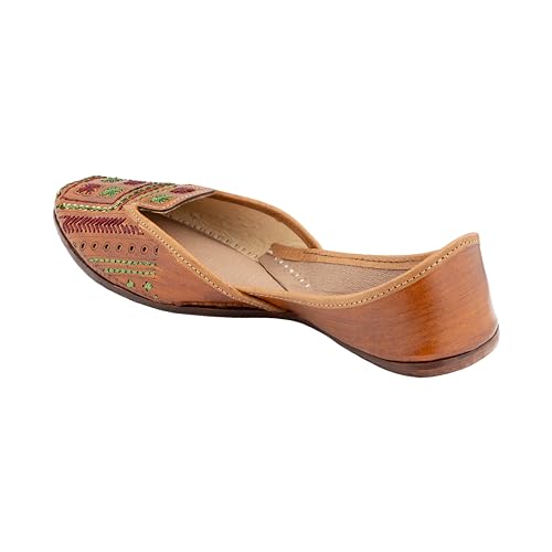 KORAKARI Women's Genuine Leather Traditional Ethnic Artsy Tan Handmade Punjabi Jutti, Leather Flat Comfortable Mojaris for Girls (Size: UK6, Tan)