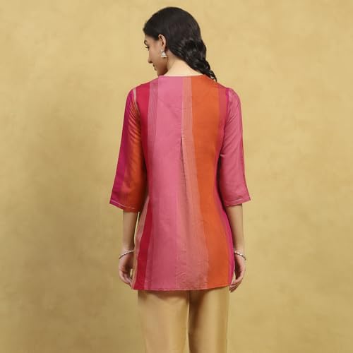 Rangriti Women Fuchsia Viscose Blend Solid Tiered Kurti_32