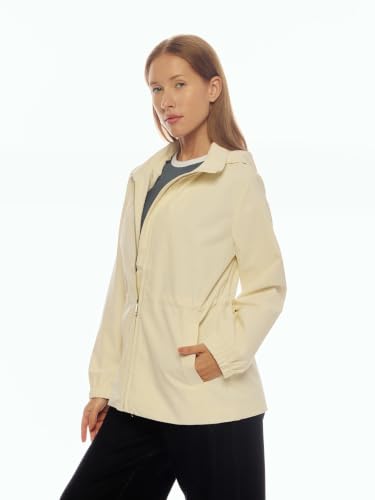 Regular Fit Polyester Hooded Neck Windcheater Jacket