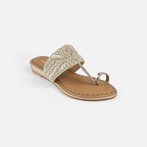 Mochi Women Gold Chappals UK/6 EU/39(35-2114)