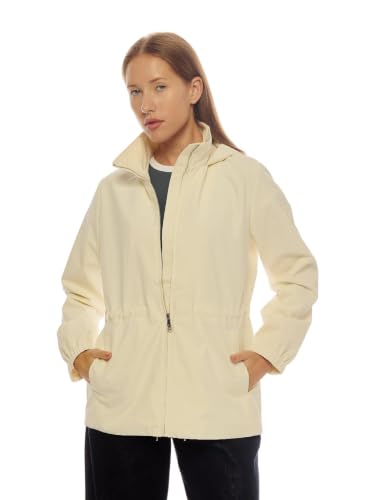 Regular Fit Polyester Hooded Neck Windcheater Jacket
