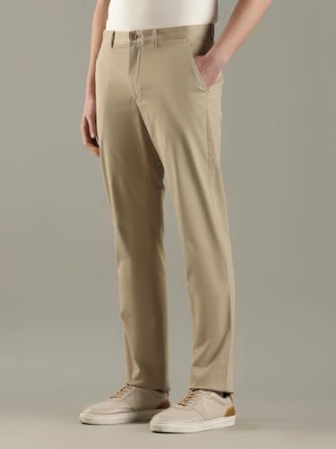 Relaxed Fit Solid Mid Rise Chino