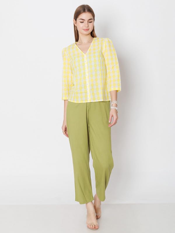 Zink London Women's Green Solid Straight Fit Trouser