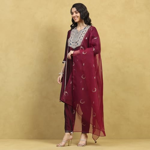 Rangriti Women Wine Polyester Blend Solid Straight Kurta Set_38