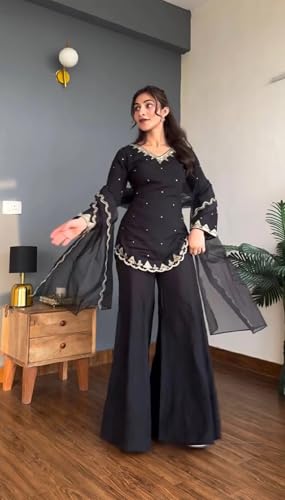 VARNI FABRICS: A lady's First Love Women's Black Crepe Kurti With Dupatta And Palazzo, Gold Zari Work, Ethnic Wear, Festive Occasion (IN, Alpha, M, Regular)