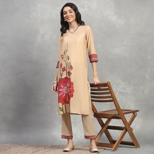 Rangriti Women Gold Viscose Blend Printed Straight Kurta_36