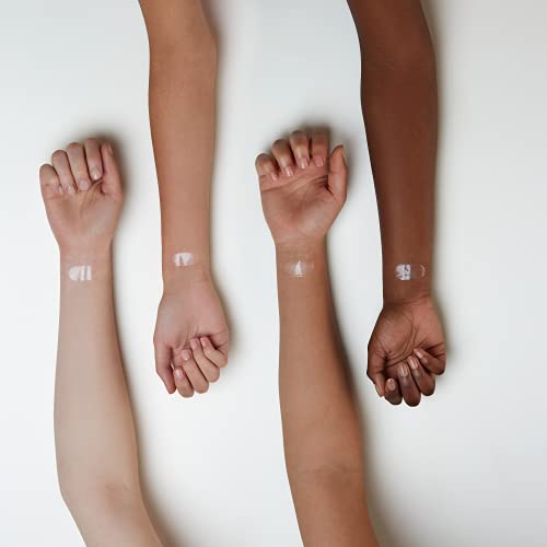 essence What the Fake! Plumping Lip Filler | Lip Gloss for Full, Voluminous Lips | Translucent Pearly Finish | Vegan & Cruelty Free, Gluten Free, Paraben Free