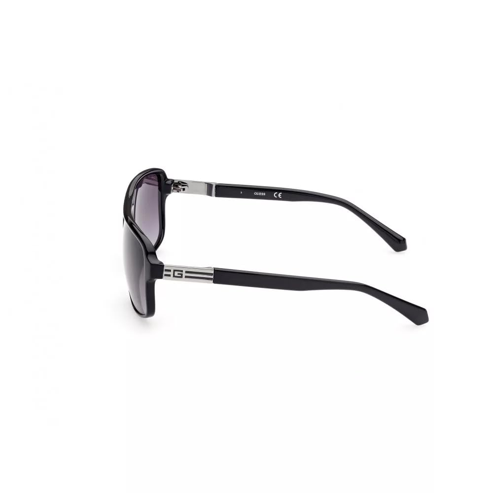 Guess | 100% UV protected | Gradient | large | Men | Cat Eye | Frame: Black Polycarbonate | Lens: Grey Polycarbonate