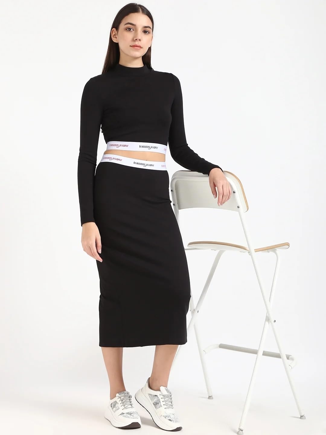 Tommy Hilfiger Slim-Fit Solid Mid Rise Skirt Black