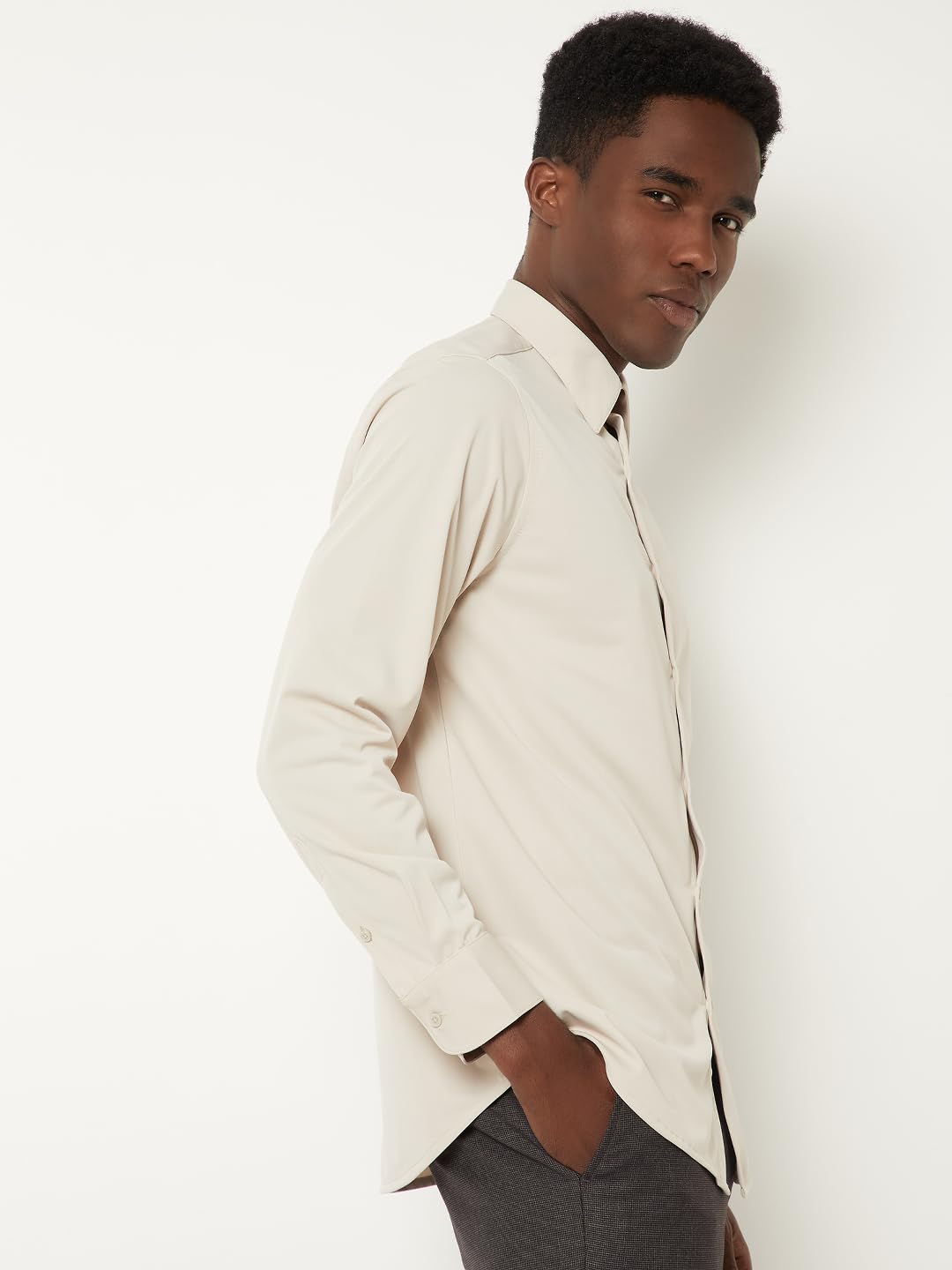 Max Men Solid Slim Fit Formal Shirt (Beige_40)