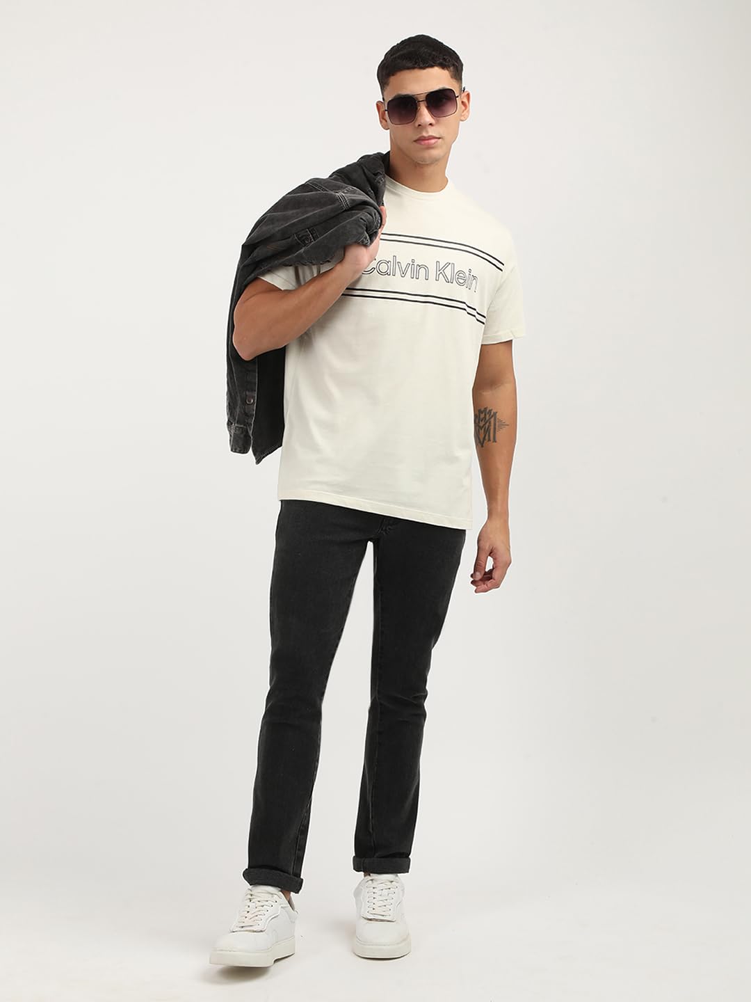 Calvin Klein Jeans Men's Regular Fit T-Shirt (A4-40IC818100 White