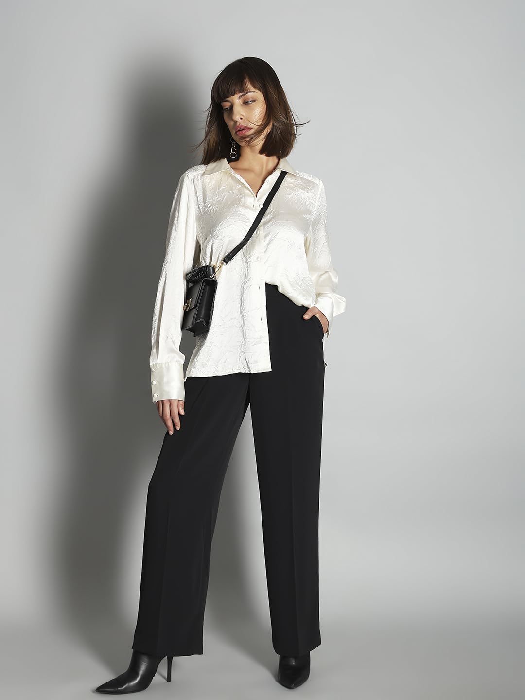 VERO MODA Women Solid Black Polyester Straight Fit High-Rise Pants