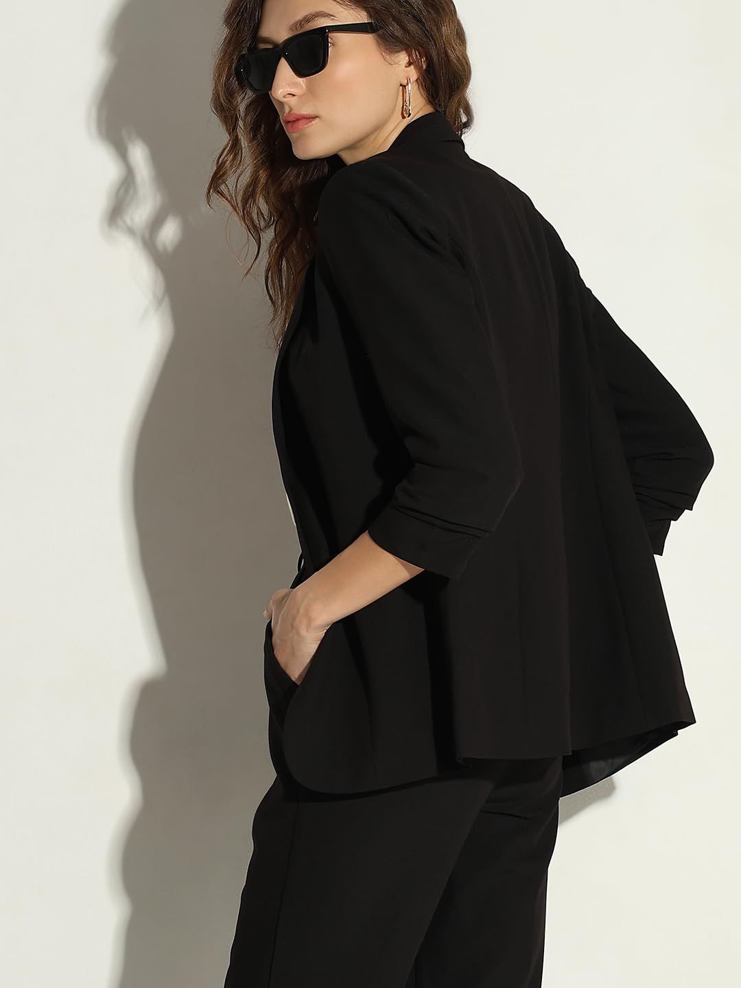 VERO MODA Women Solid Black Relaxed Fit Single Breasted Blazer