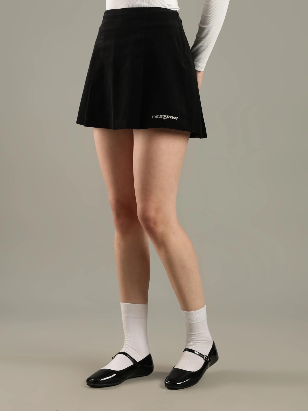 Regular Fit Solid Mid Rise Skirt Black