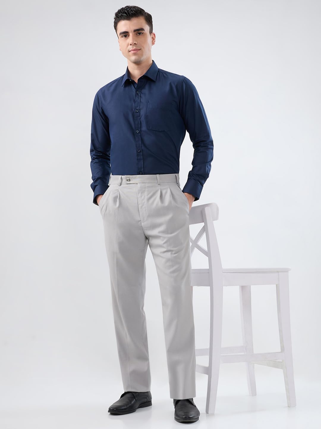 Park Avenue Men Comfort Fit Structure Pattern Poly Viscose Blend Double Pleat Formal Trouser Grey