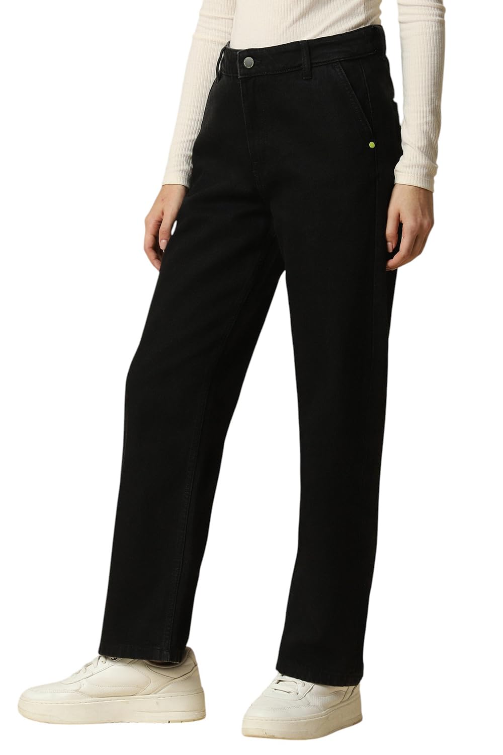 Women Black Regular Fit Dark Wash Jeans