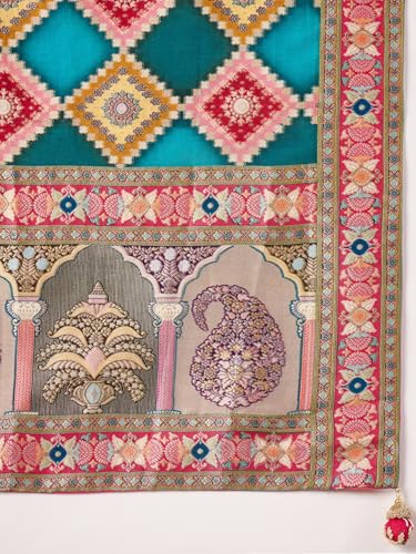 AKHILAM Women's Kanjivaram Woven Soft Silk Saree With Blouse Piece