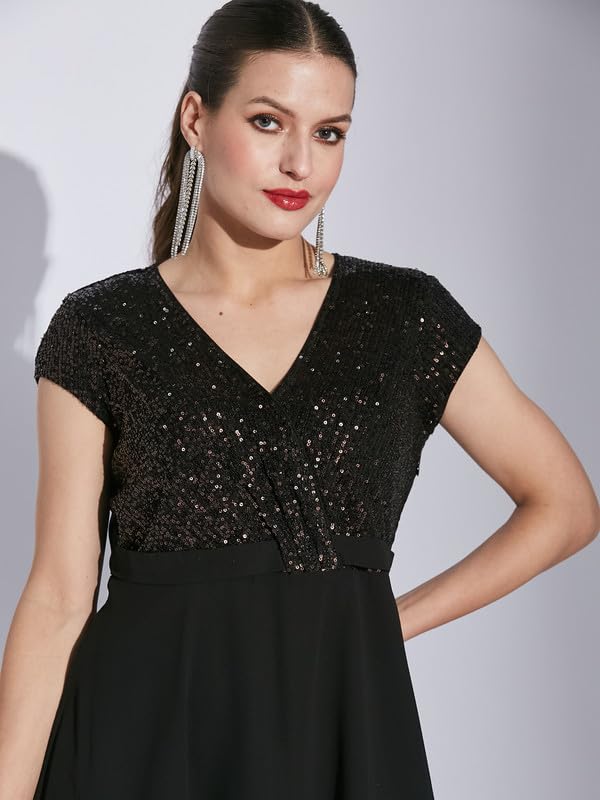 Latin Quarters Women Black V-Neck Cap Sleeve Solid Dress_L