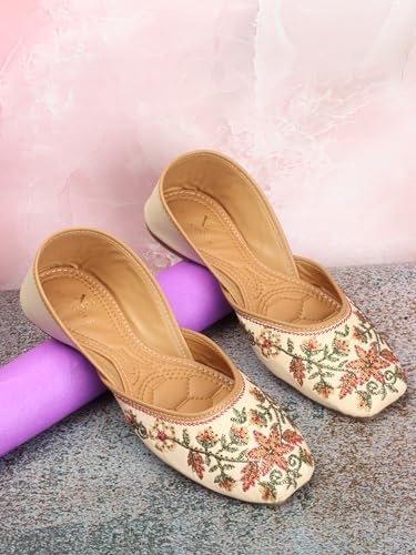 XE Looks Women's Cream Ethnic Punjabi Juttis | Traditional Embroidered Flats | Floral Design with Soft Cushioned Footbed | Comfortable & Stylish Punjabi Juttis for Girls & Women