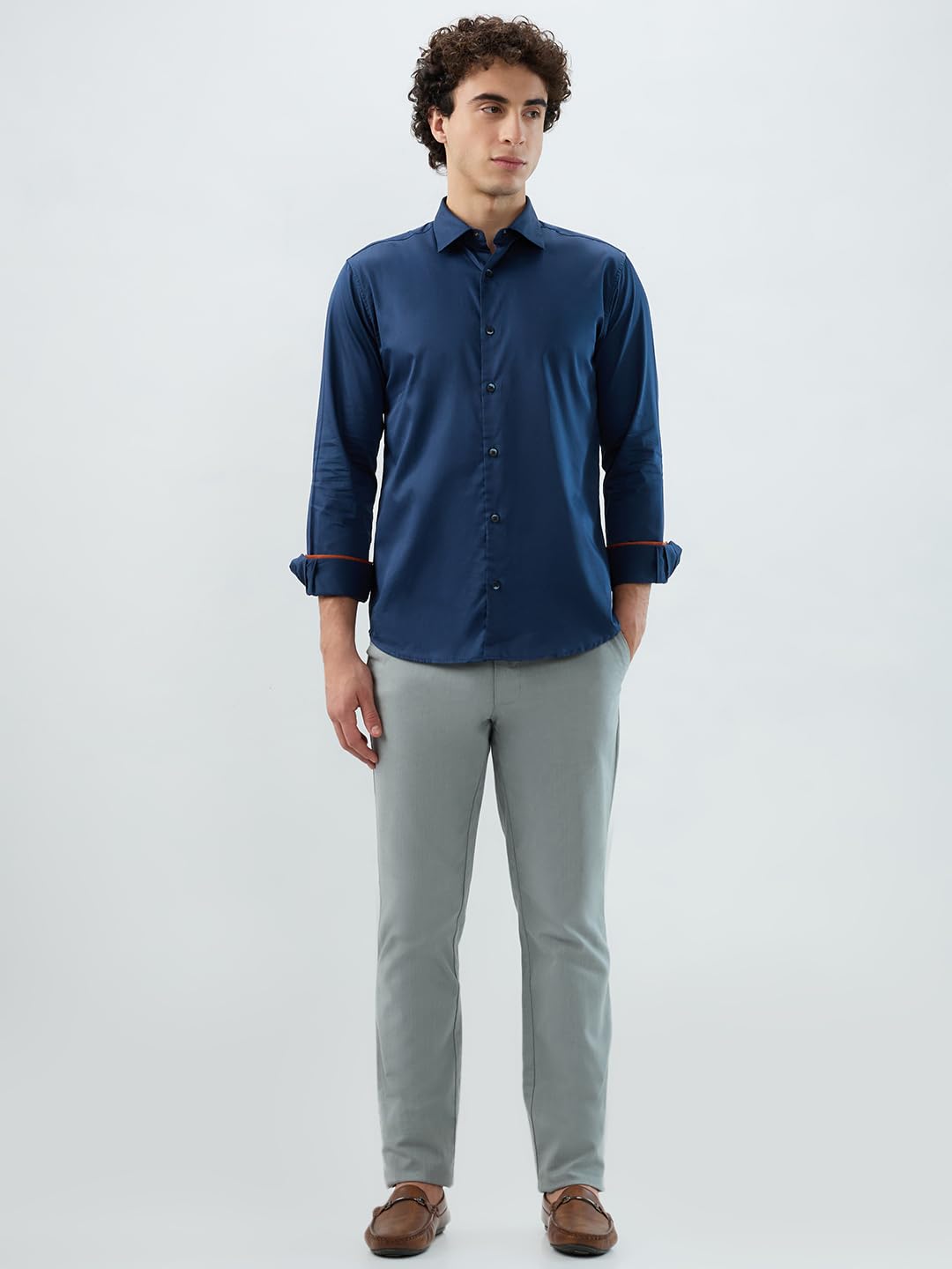Park Avenue Men Slim Fit Solid Pattern Cotton Lycra Blend Semi Cutaway Collar Full Sleeve Casual Shirt Blue