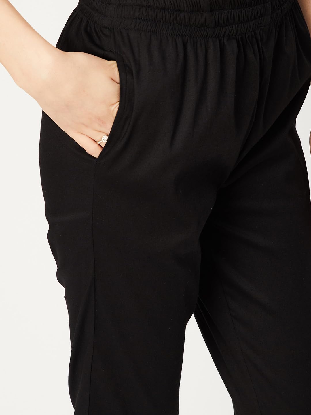 Max Women Solid Cropped Length Straight Pant (NOOSCWPTLYBLACK)_S