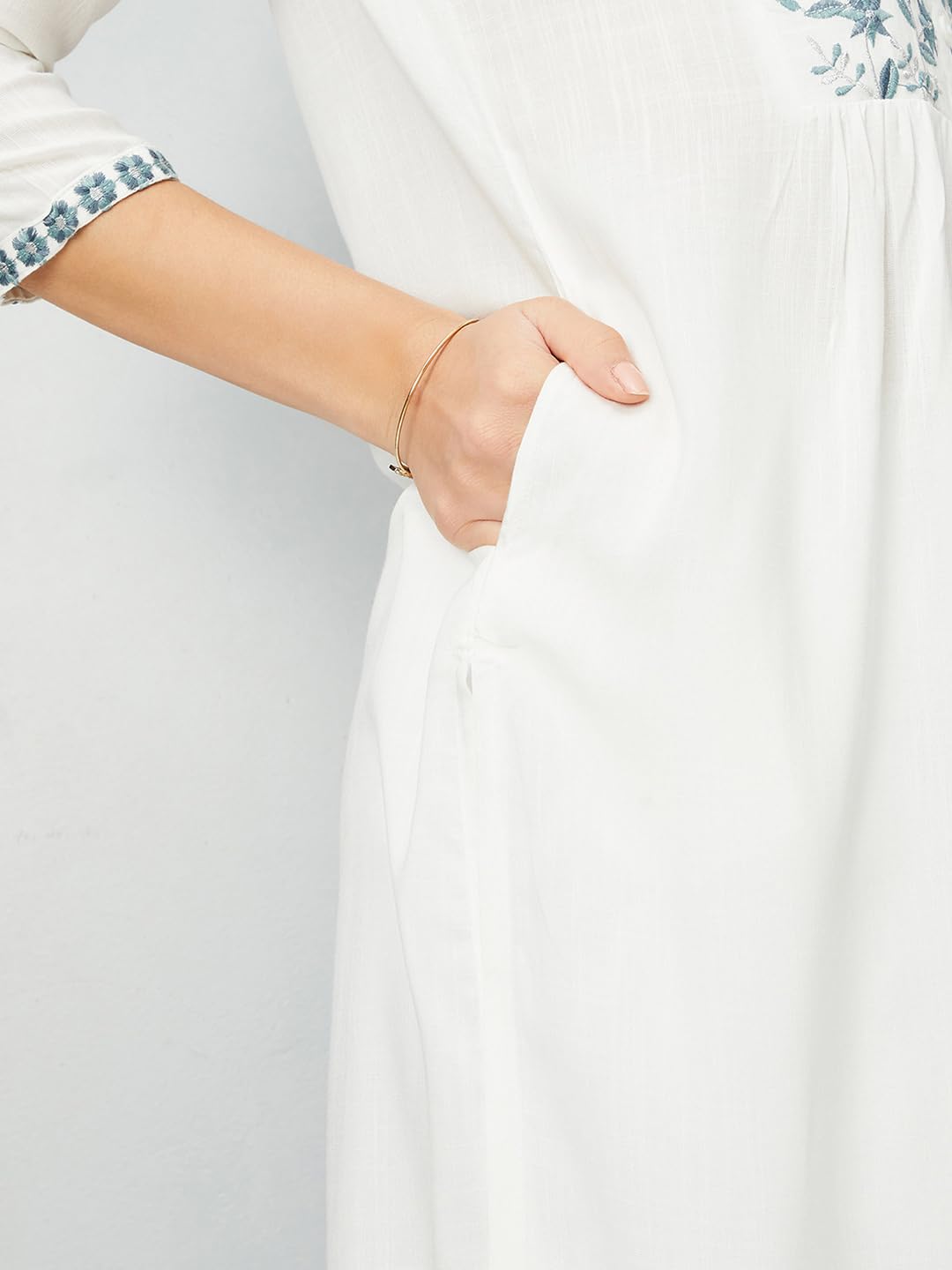 Max Women's Rayon Blend Regular Fit Kurta (VIEKSU24DA_Off White_XXL