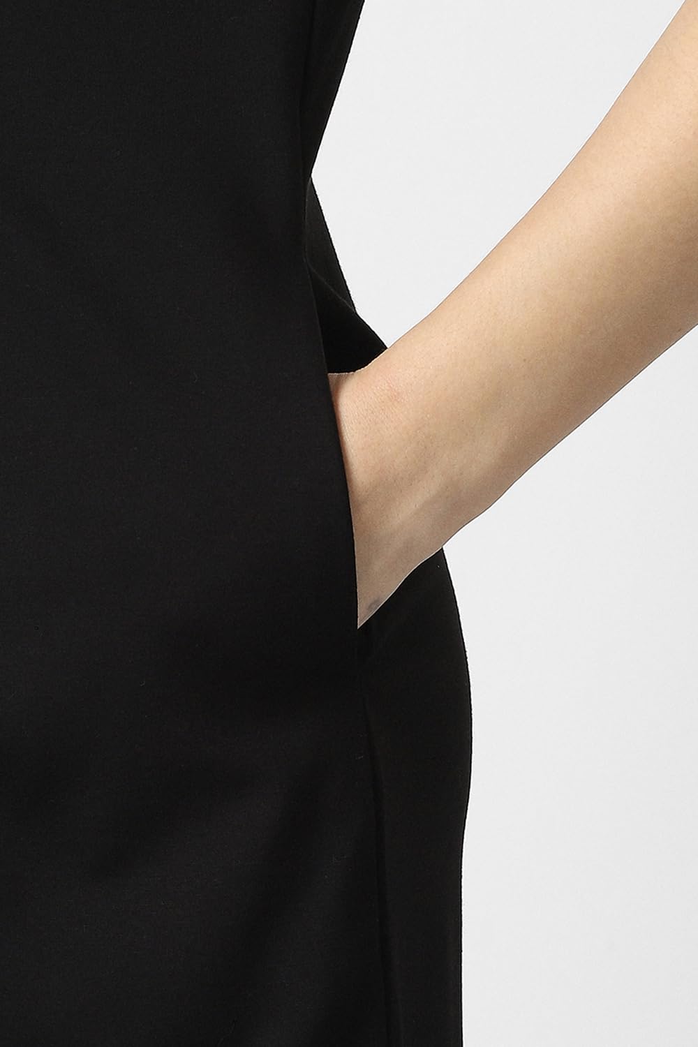 Van Heusen Women's Rayon Modern Above The Knee Dress