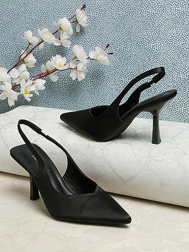 Flat n Heels Womens Black Pumps FnH 99897-BK