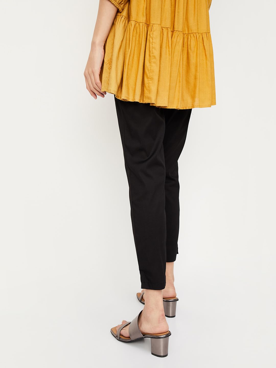 Max Women Solid Cropped Length Straight Pant (NOOSCWPTLYBLACK)_S