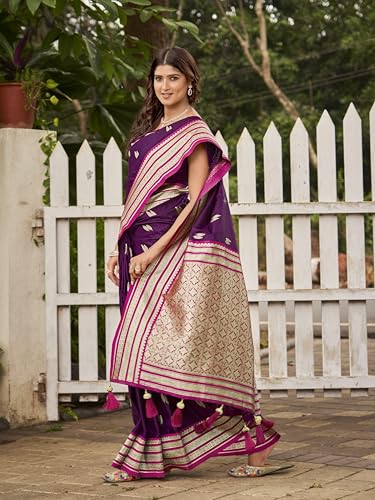 MANOHARI Women's Most Trendy Banarasi Satin Silk Woven Magenta Flower Pattern Saree With Heavy Jacquard Work Saree With Blouse Piece_MN2037