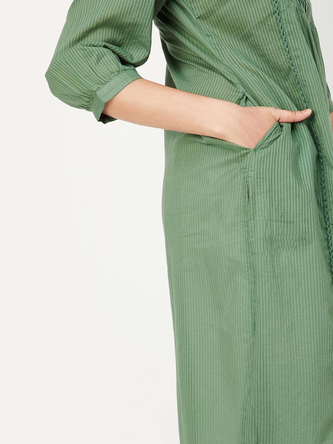 Max Women's Cotton Blend Regular Fit Kurta (SHWWPA24MIGREEN_Green