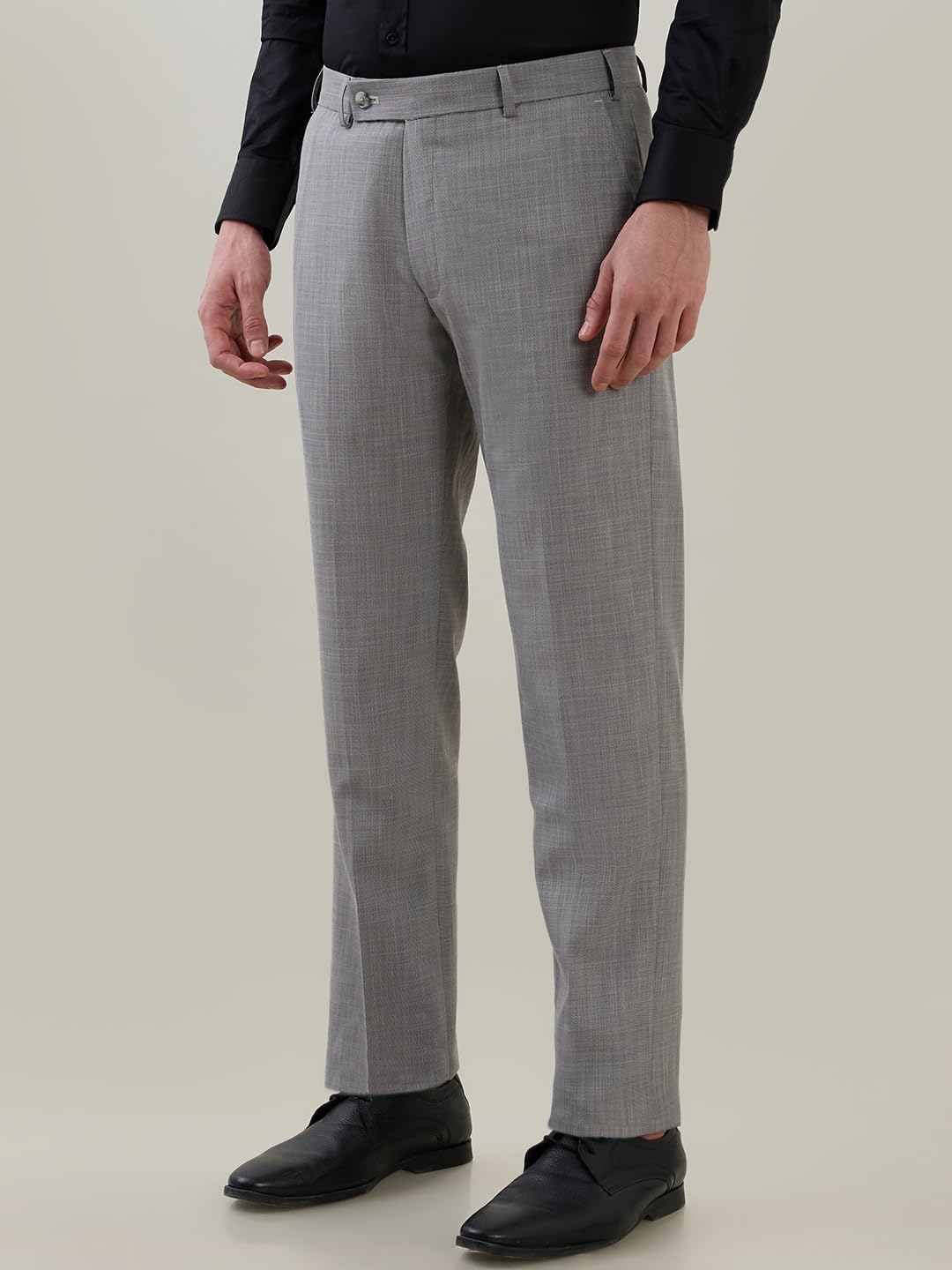 Park Avenue Men Slim Fit Solid Pattern Poly Viscose Blend Flat Front Formal Trouser Light Grey